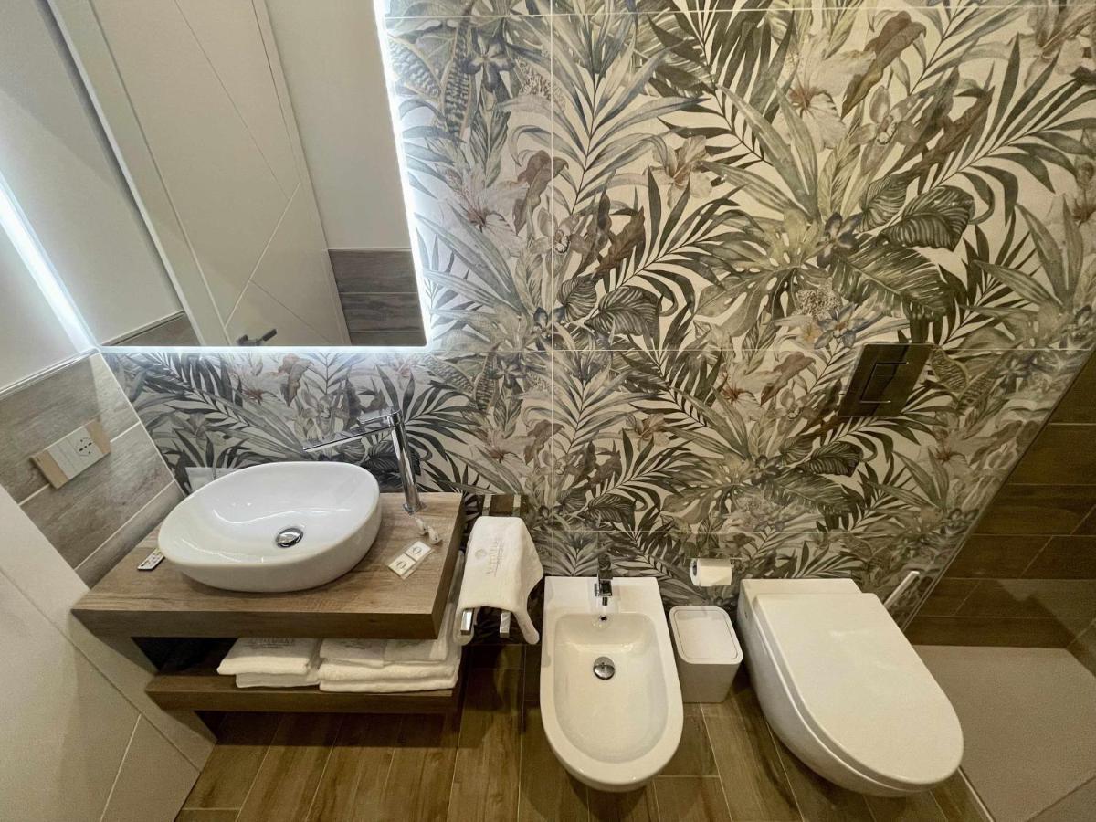 BeB Altomare Bed & Breakfast LMP Exterior foto